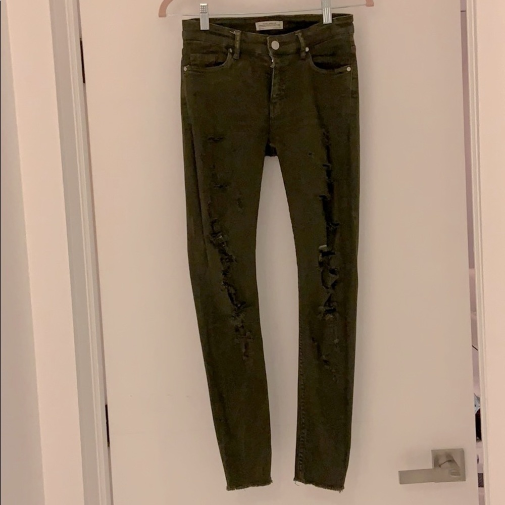 Zara ripped Mid Rise Jeans